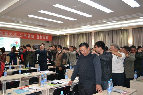 各地种子经销商来z6尊龙官网种业参观考察